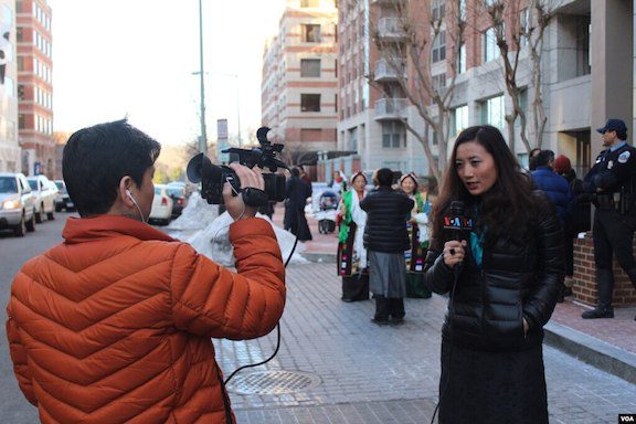 བཙན་བྱོལ་བོད་ཀྱི་བུད་མེད་གསར་འགོད་པའི་དཀའ་ངལ། — Challenges of a Tibetan Female Journalist